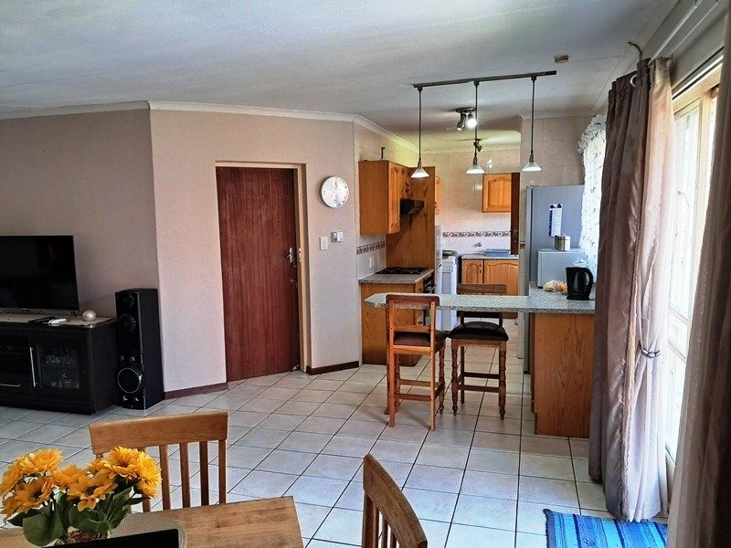 Lovely three bedroom for sale in Montana Park