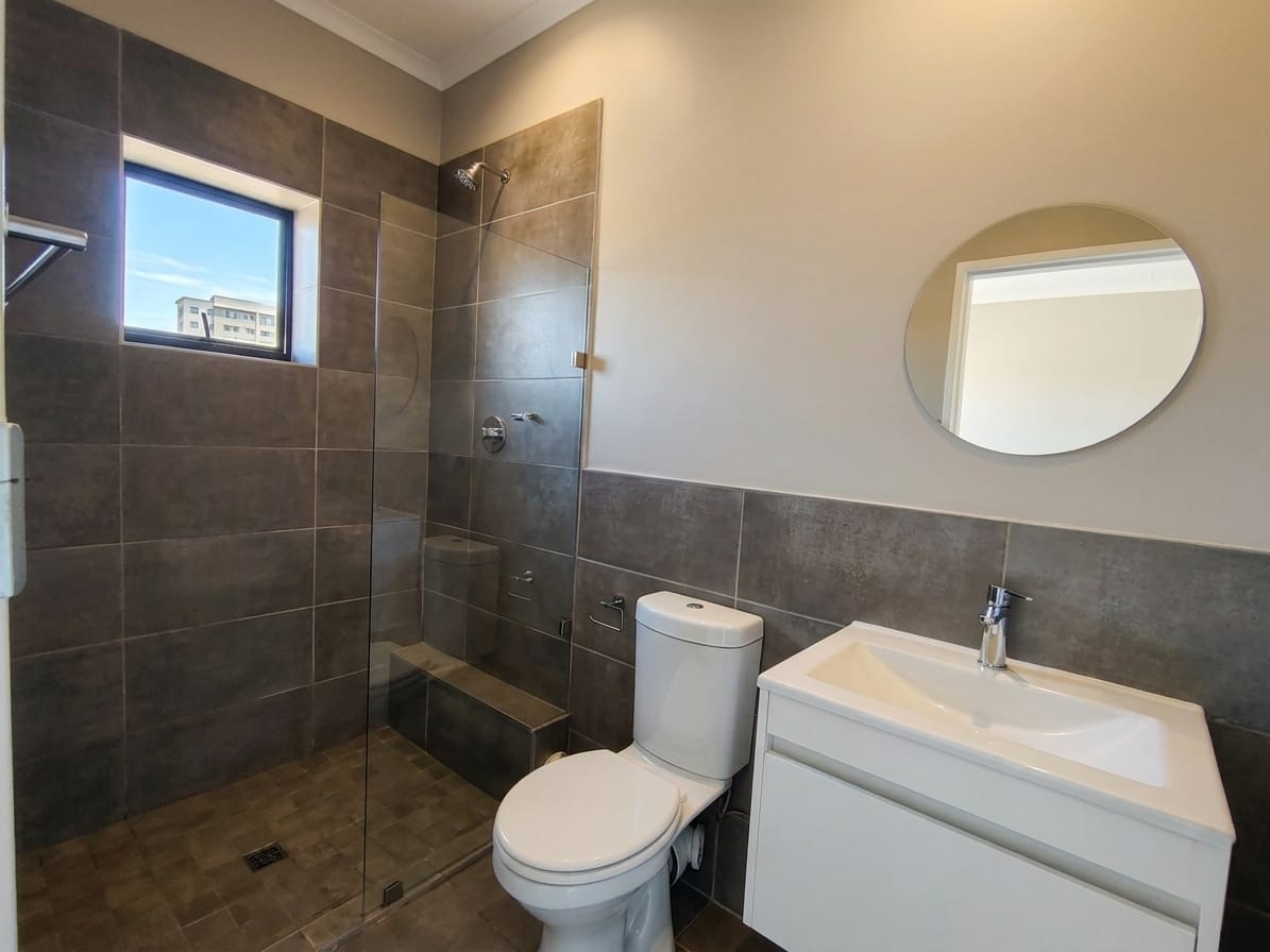 Upmarket one bedroom for sale in Sinoville