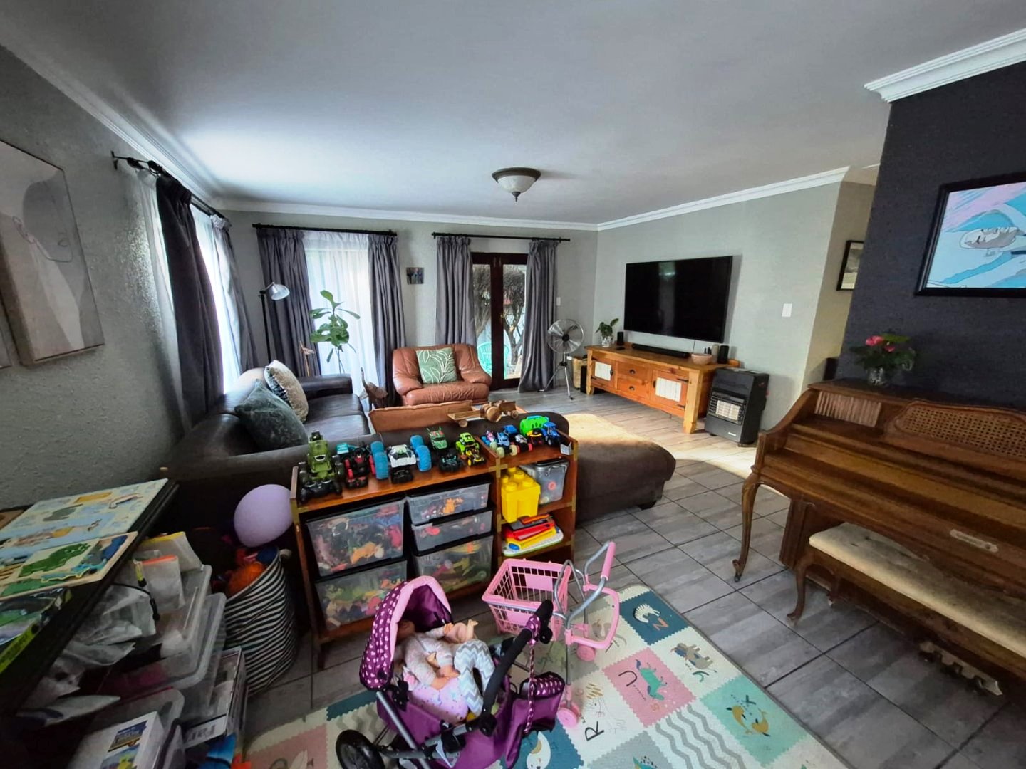 Four bedroom in Montana Tuine estate for sale