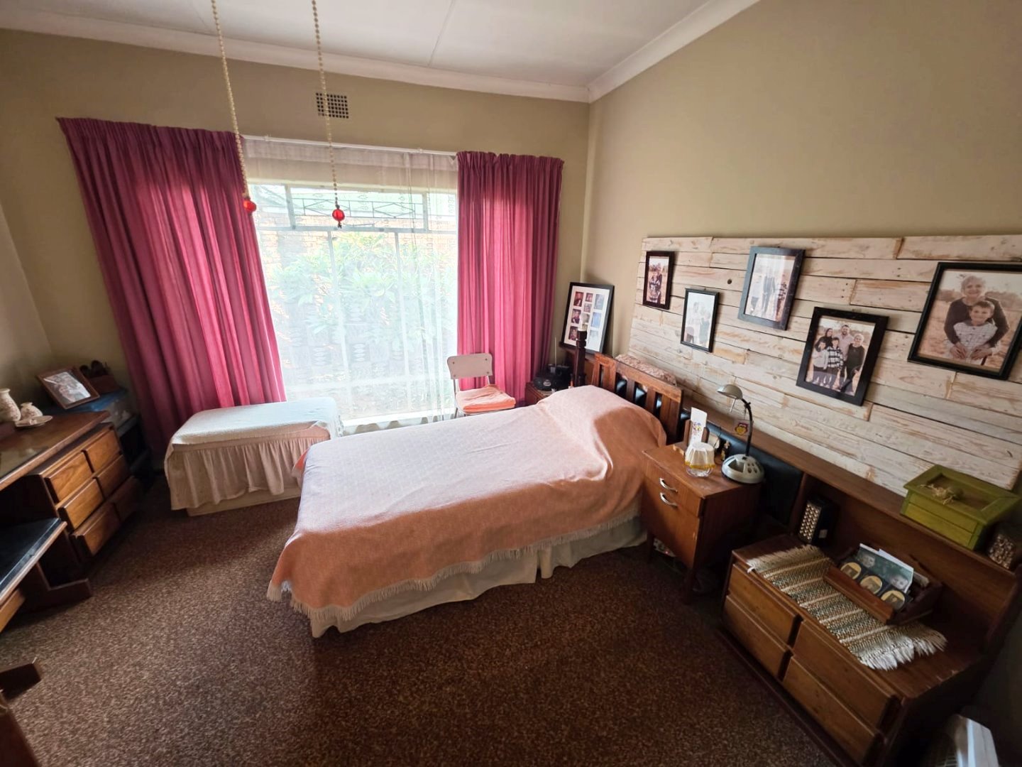 Four bed with granny flat for sale in Annlin