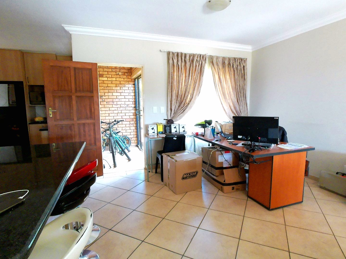Three bed full title for sale in Theresapark