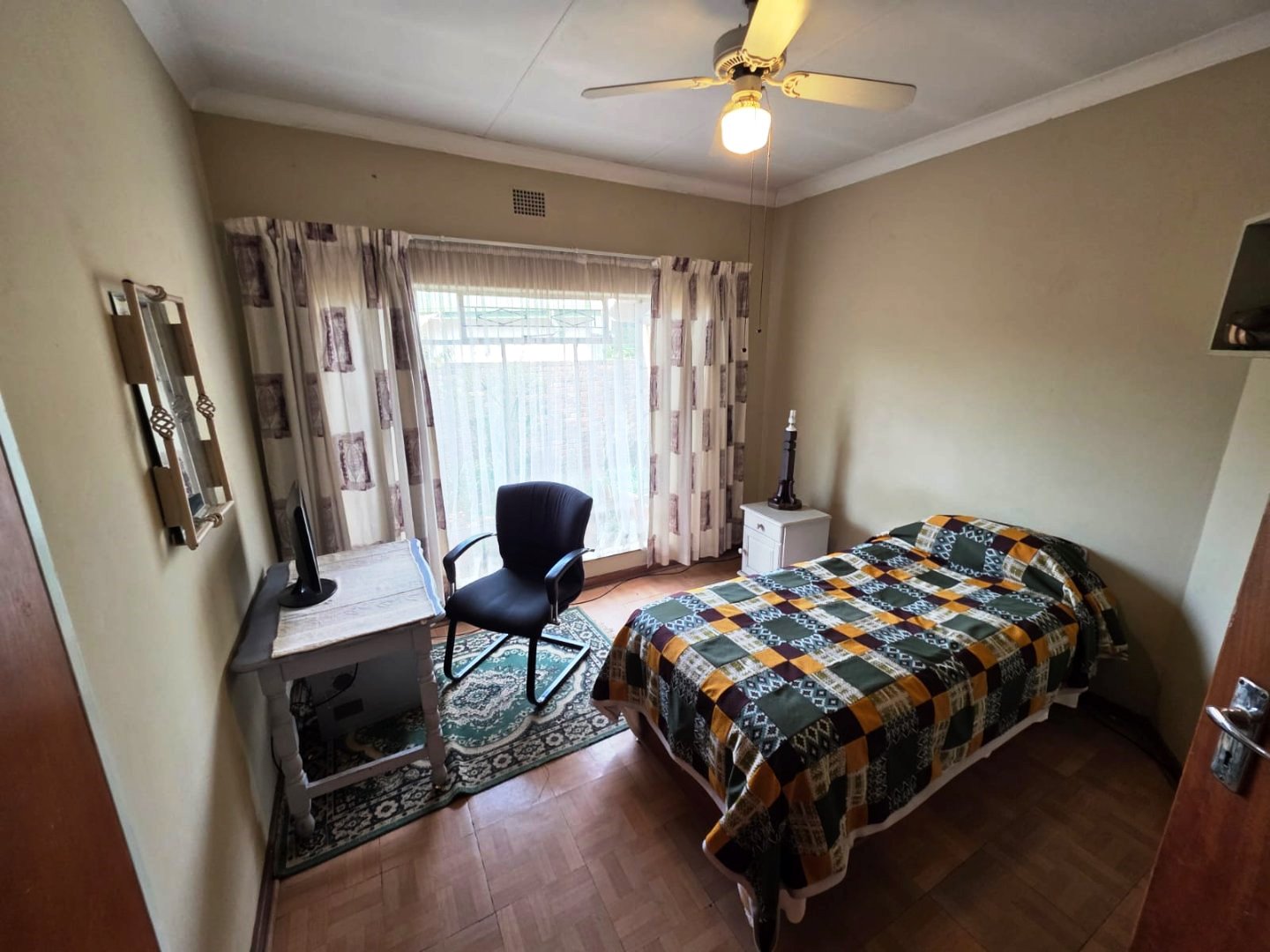 Four bed with granny flat for sale in Annlin