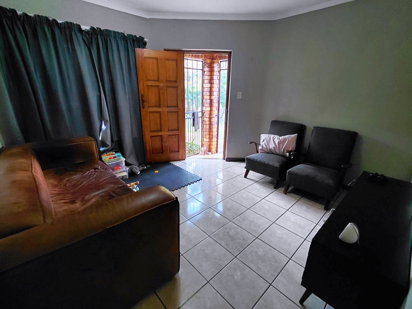 Two bedroom house for sale in old Doornpoort