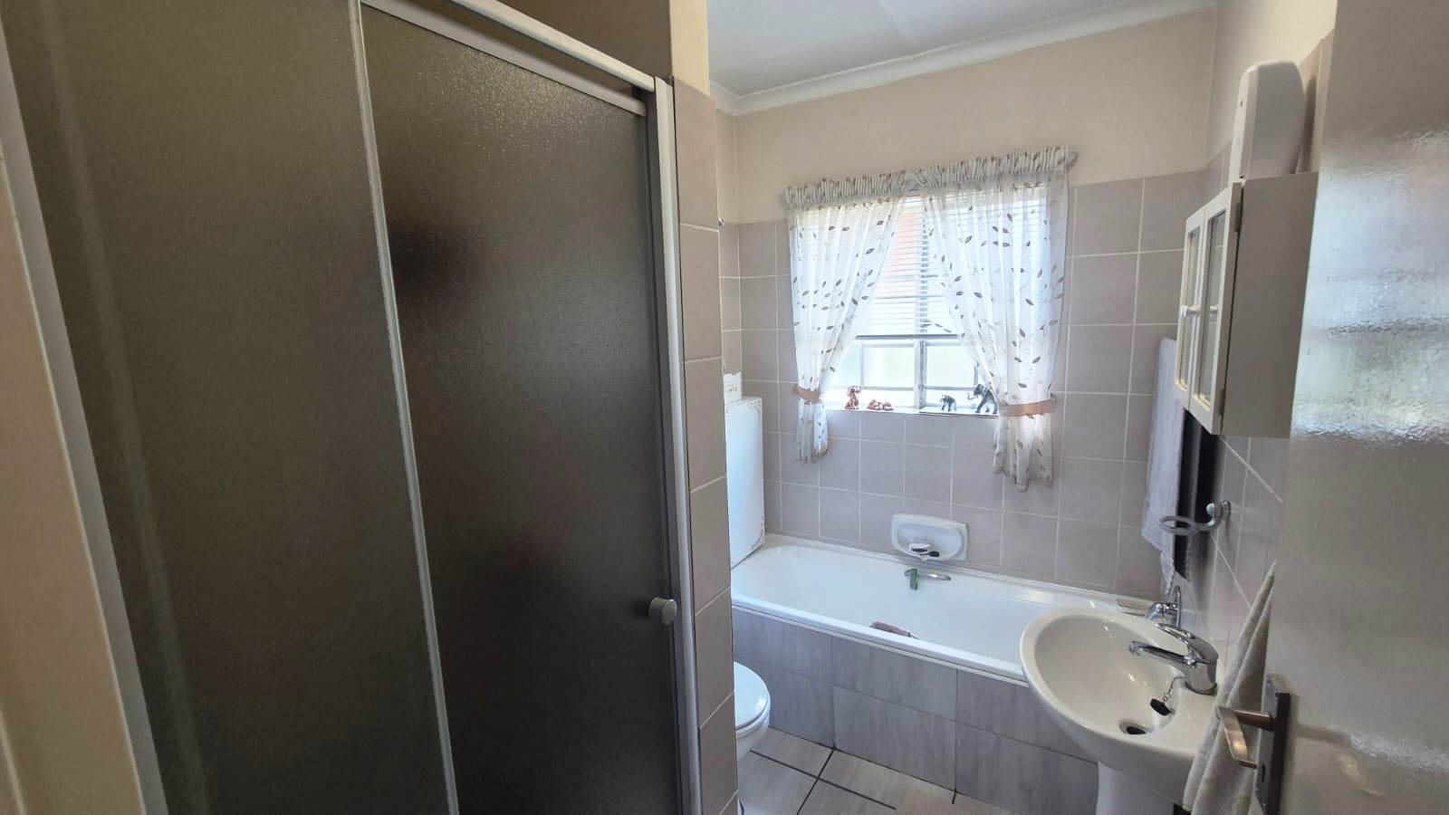 Beautiful two bedroom for sale in Andeon