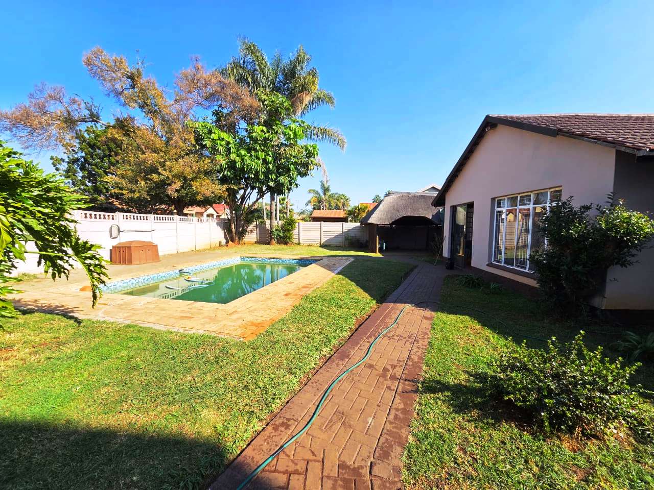 Nice three bedroom in gated community for sale