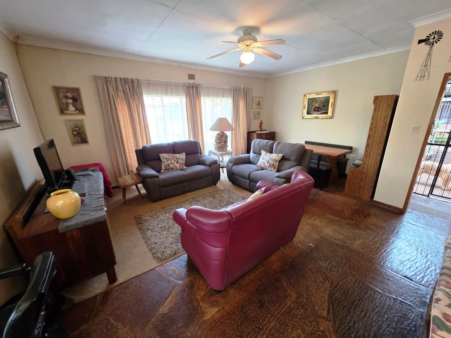 Four bed with granny flat for sale in Annlin