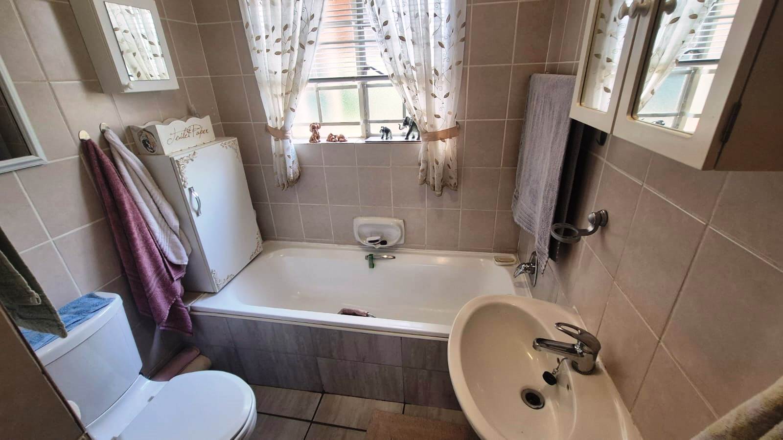 Beautiful two bedroom for sale in Andeon