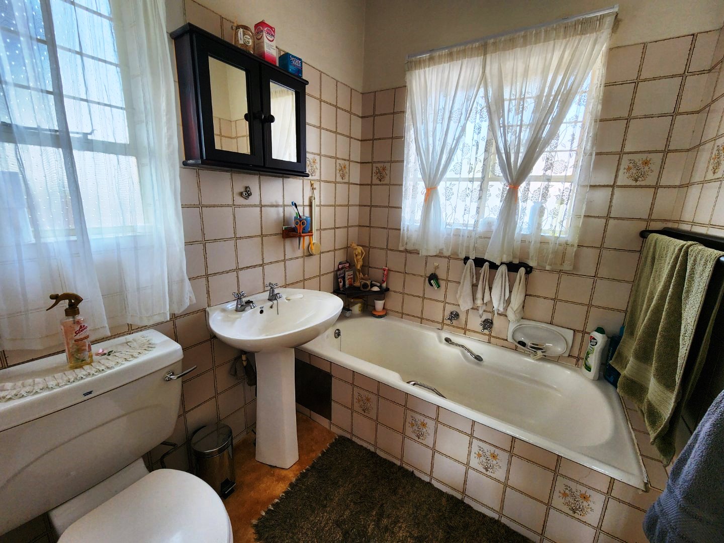 Lovely three bedroom for sale in Theresapark