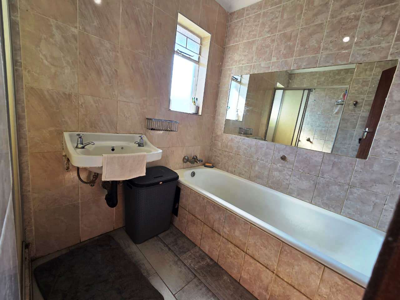 Nice three bedroom in gated community for sale