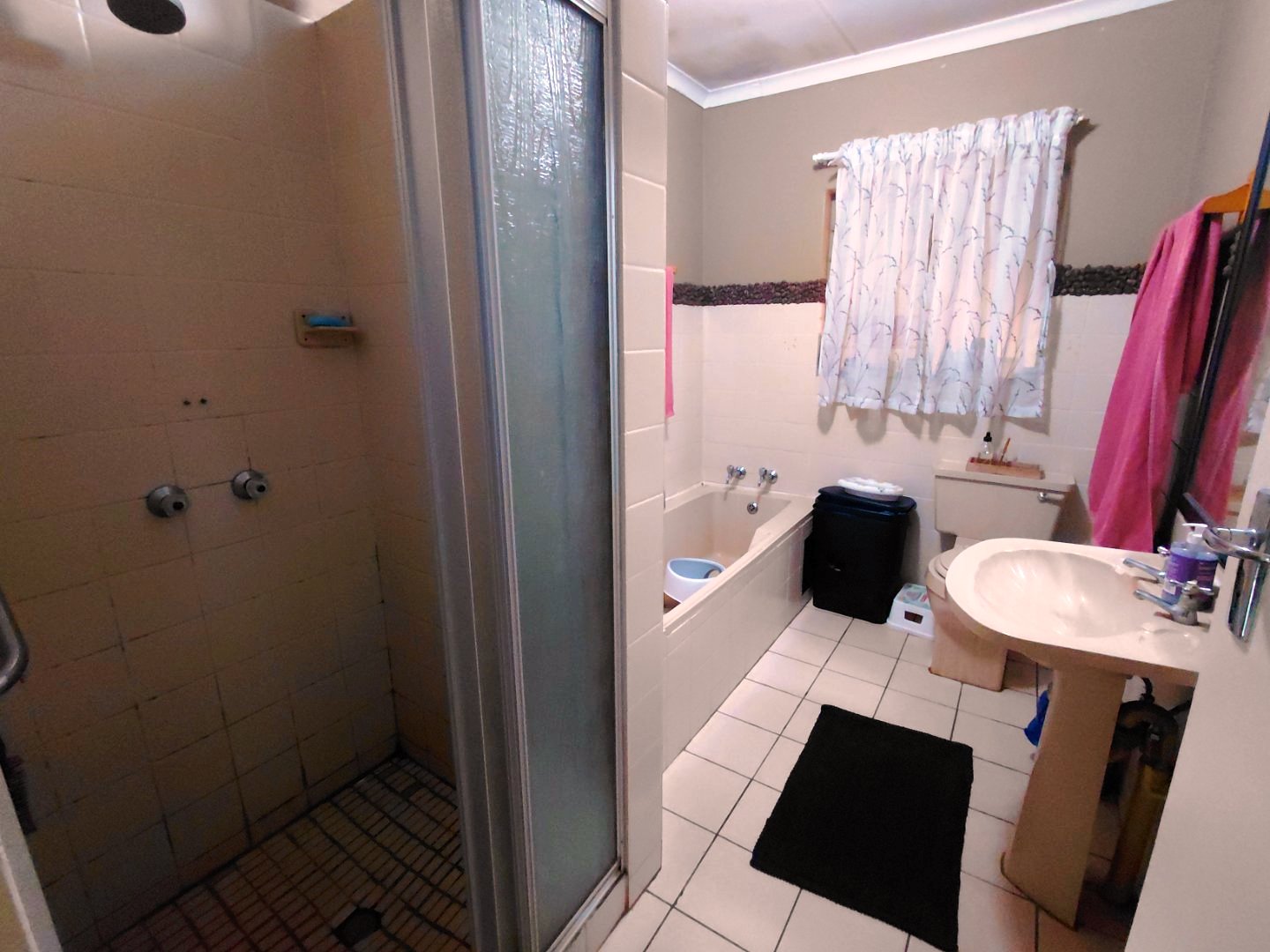 Two bedroom house for sale in old Doornpoort