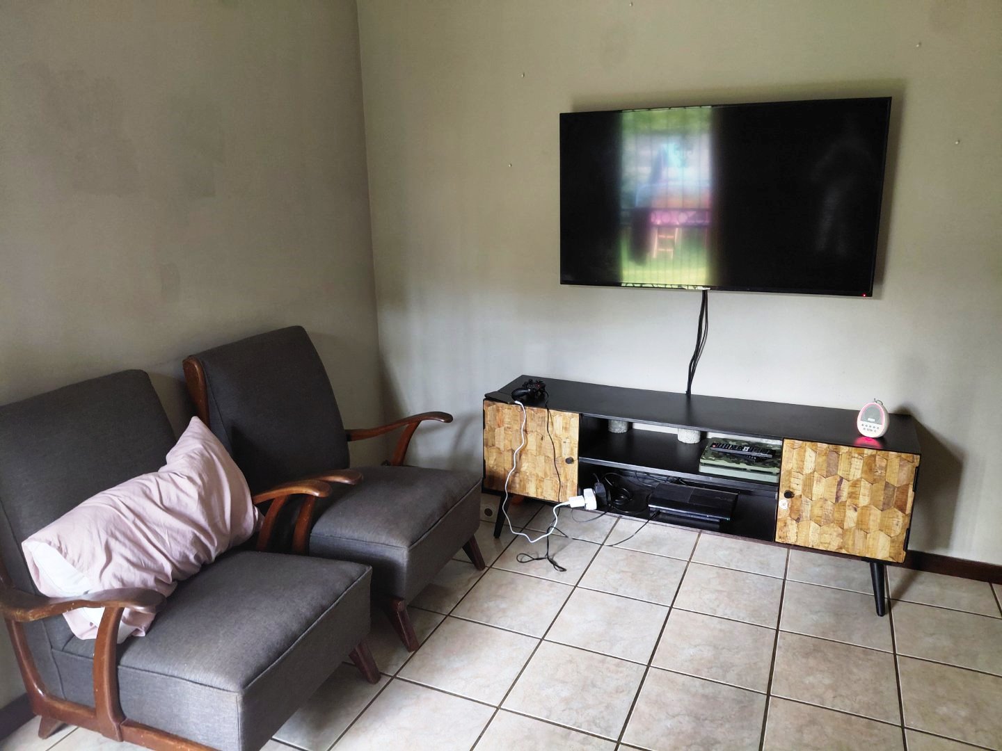 Two bedroom house for sale in old Doornpoort