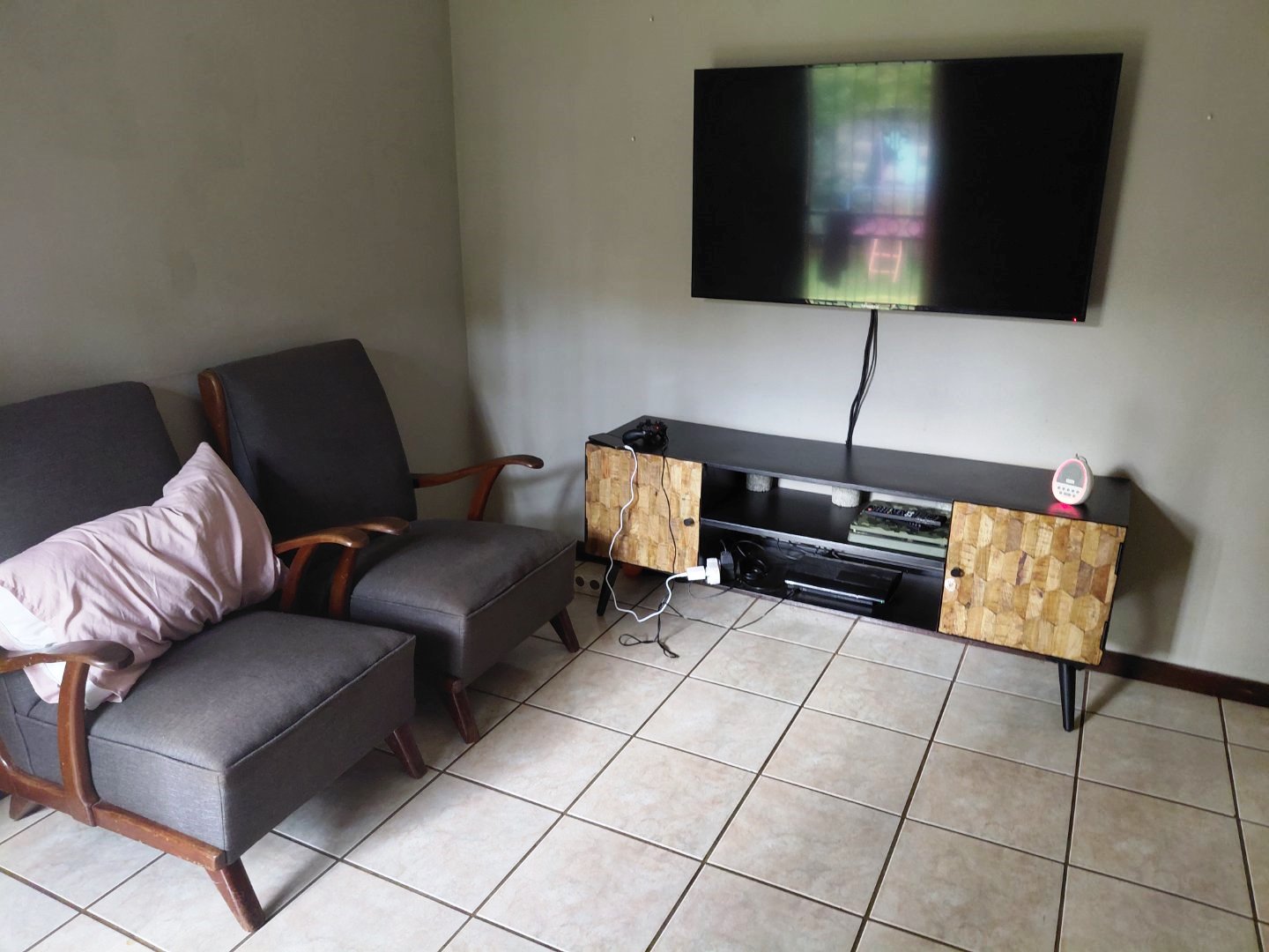 Two bedroom house for sale in old Doornpoort