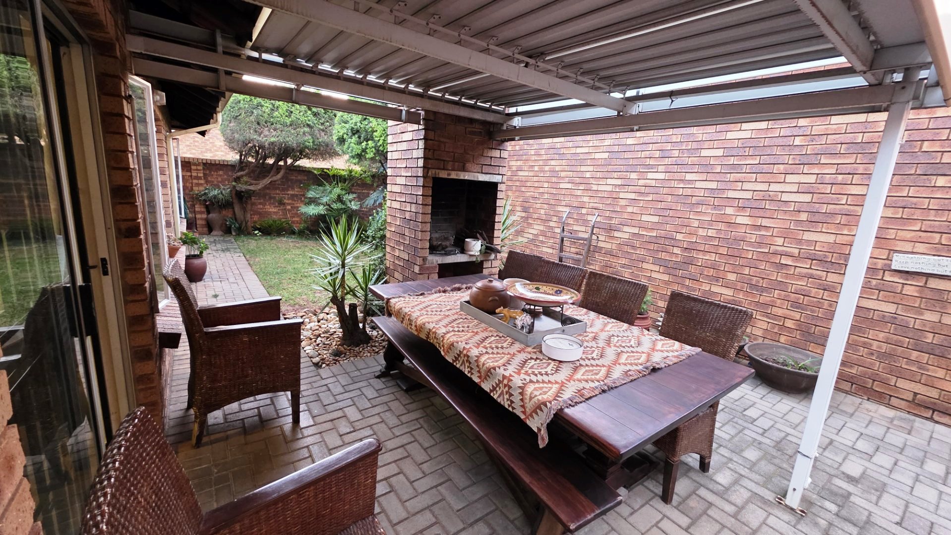 Lovely three bedroom for sale in Magalieskruin