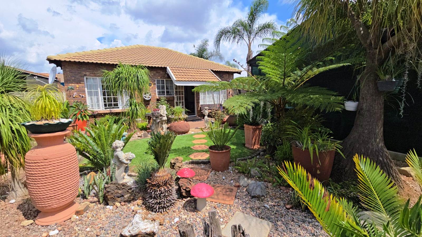 Beautiful two bedroom for sale in Andeon