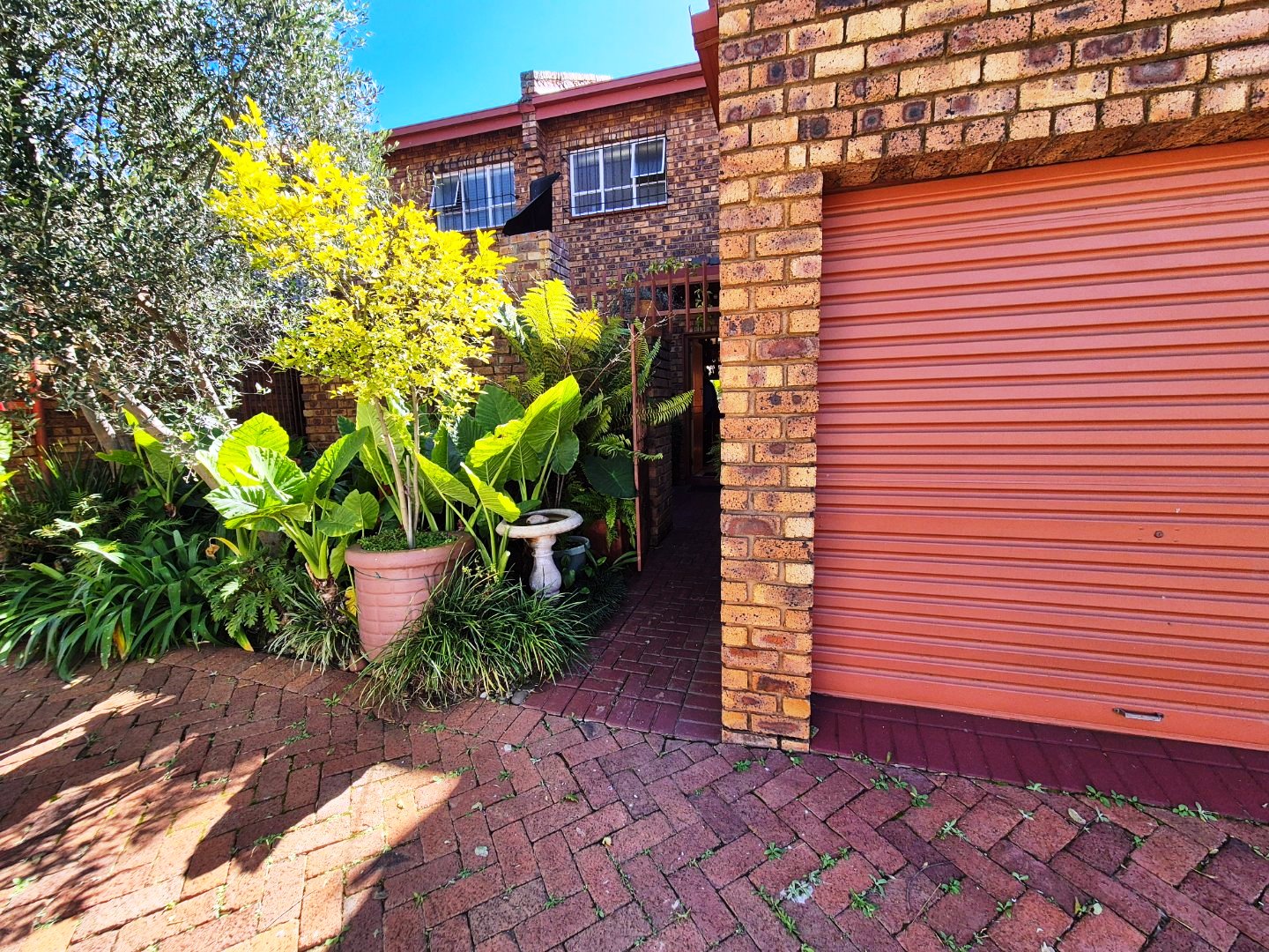 Beautiful two bedroom for sale in Dorandia