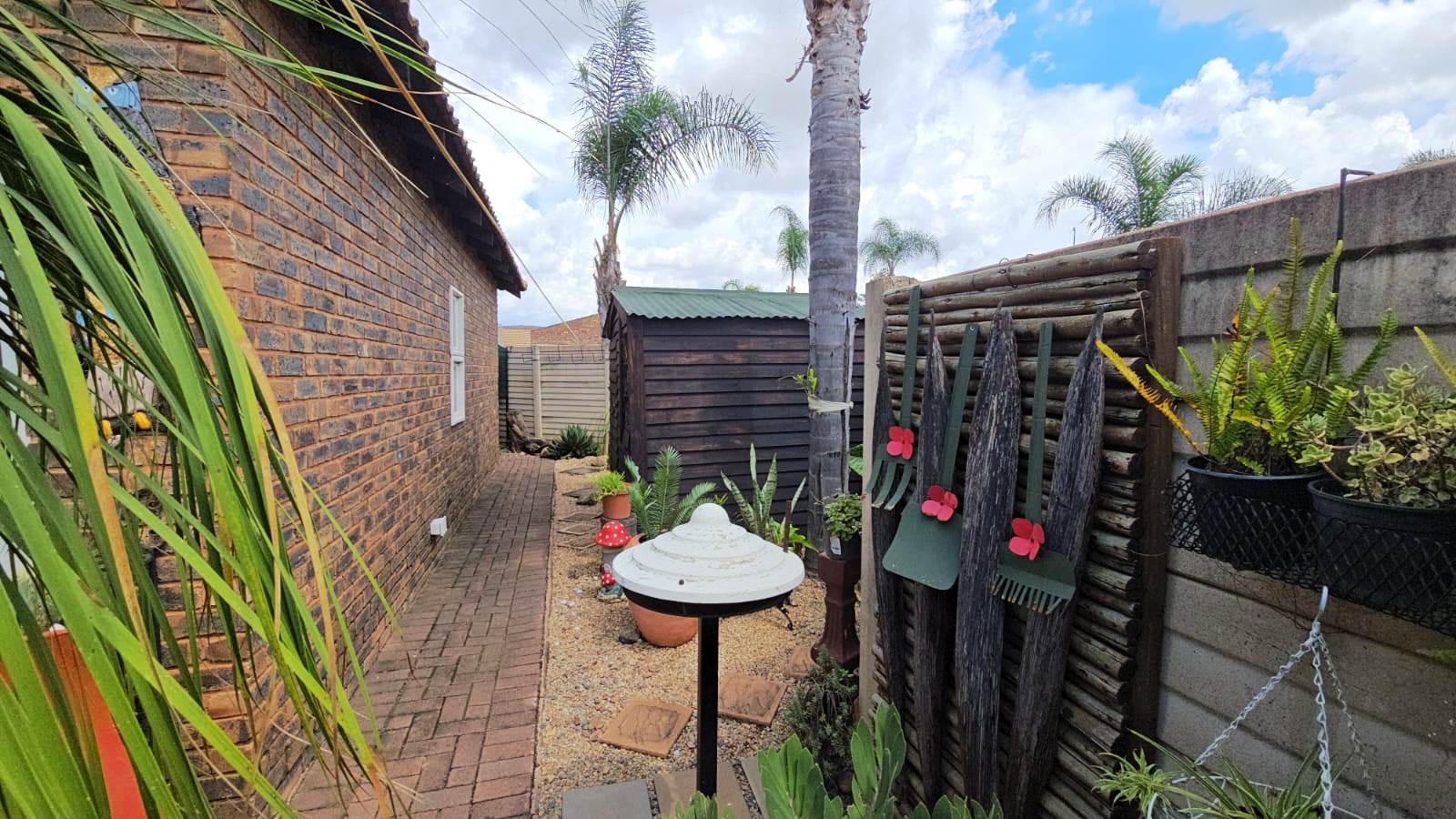 Beautiful two bedroom for sale in Andeon