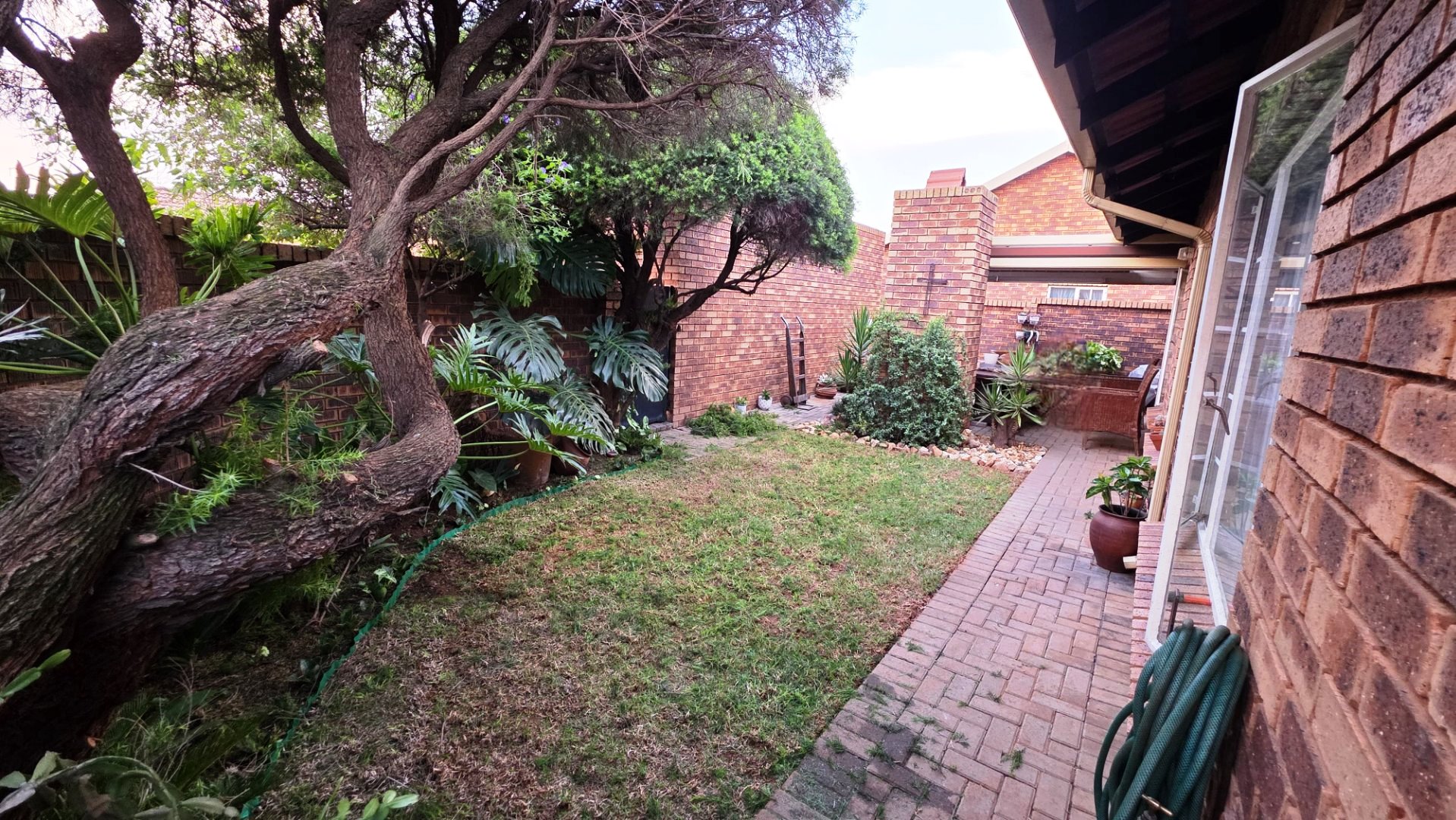 Lovely three bedroom for sale in Magalieskruin