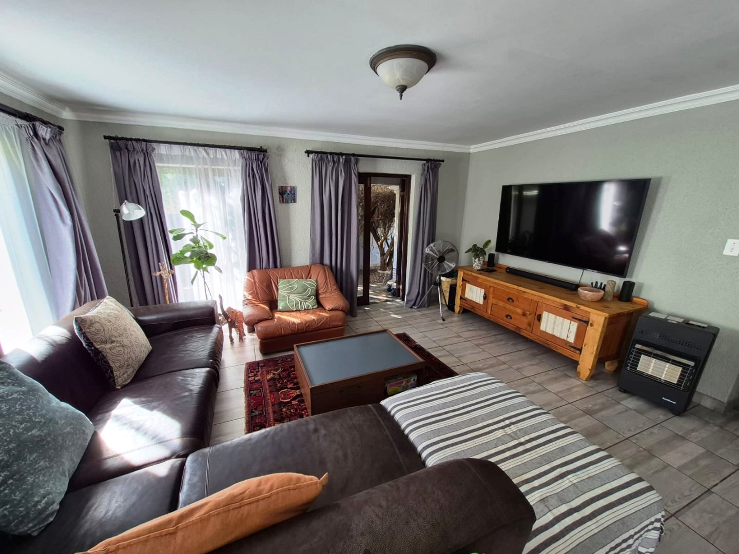 Four bedroom in Montana Tuine estate for sale