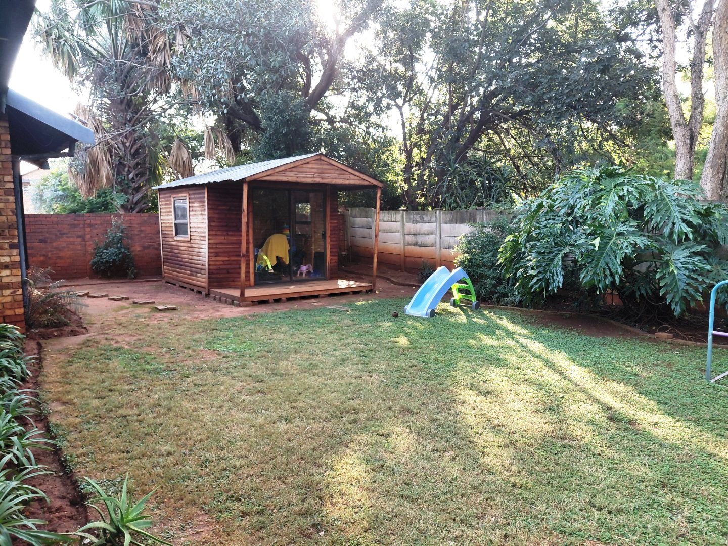 Two bedroom house for sale in old Doornpoort
