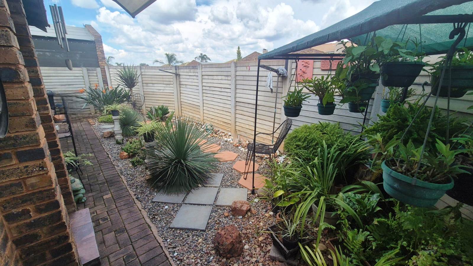 Beautiful two bedroom for sale in Andeon
