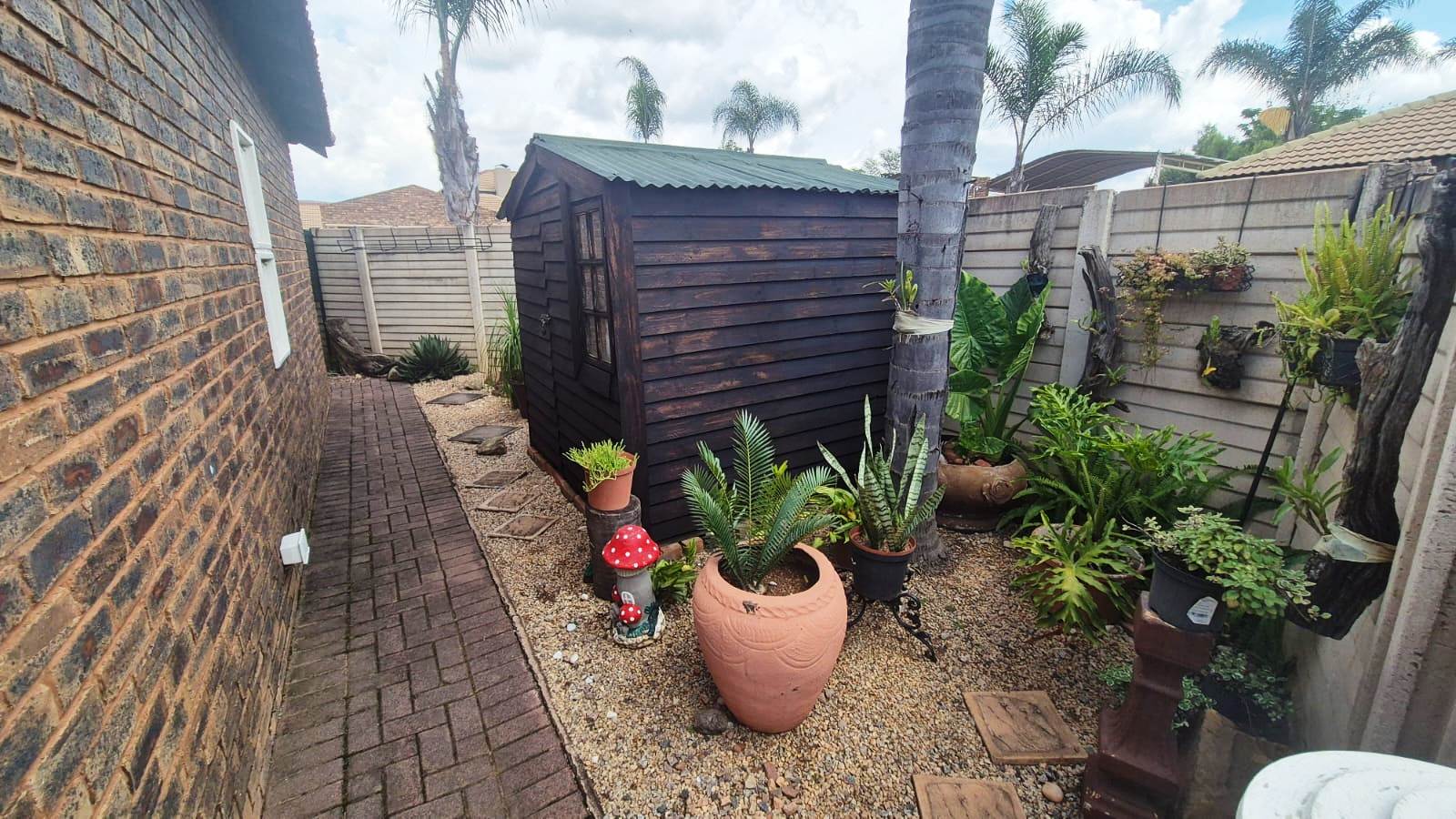 Beautiful two bedroom for sale in Andeon