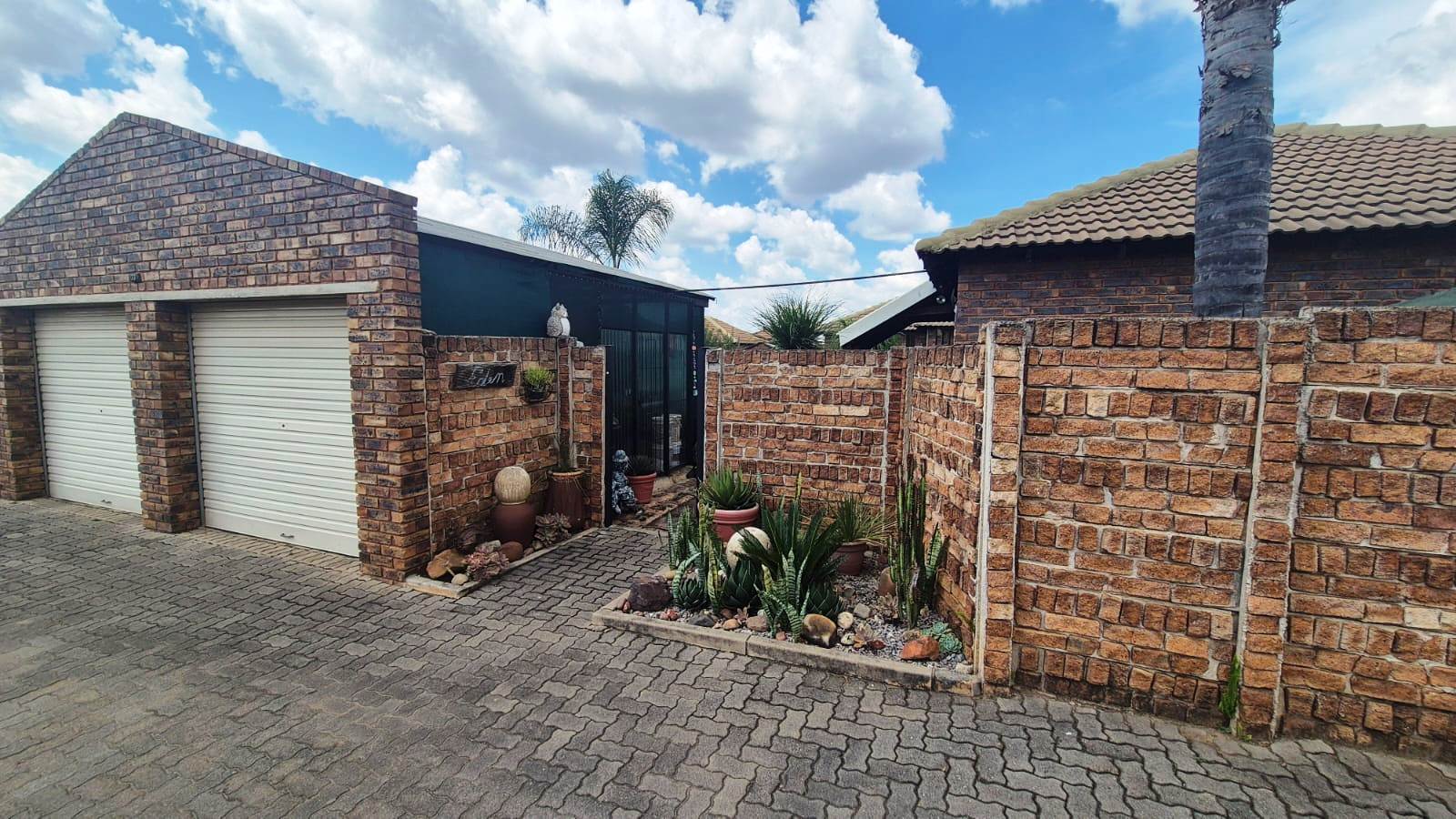 Beautiful two bedroom for sale in Andeon