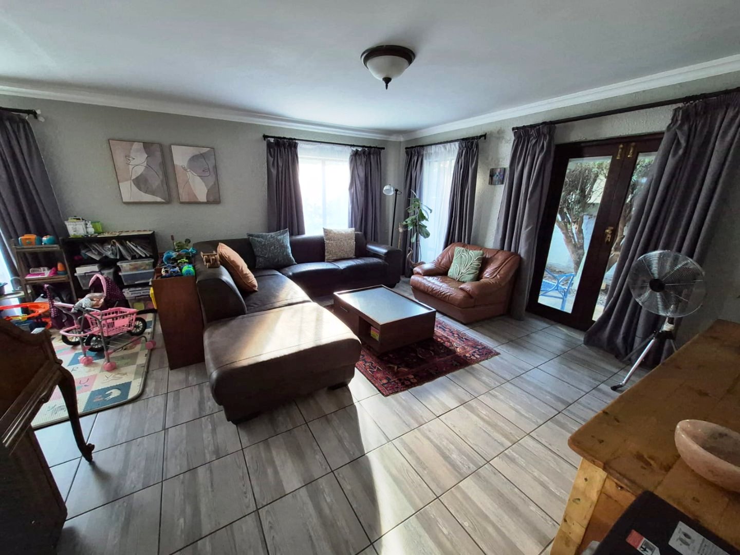 Four bedroom in Montana Tuine estate for sale