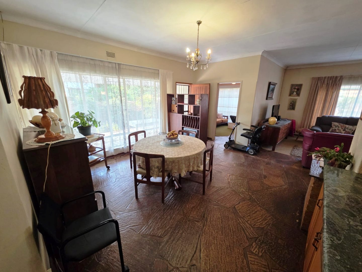 Four bed with granny flat for sale in Annlin