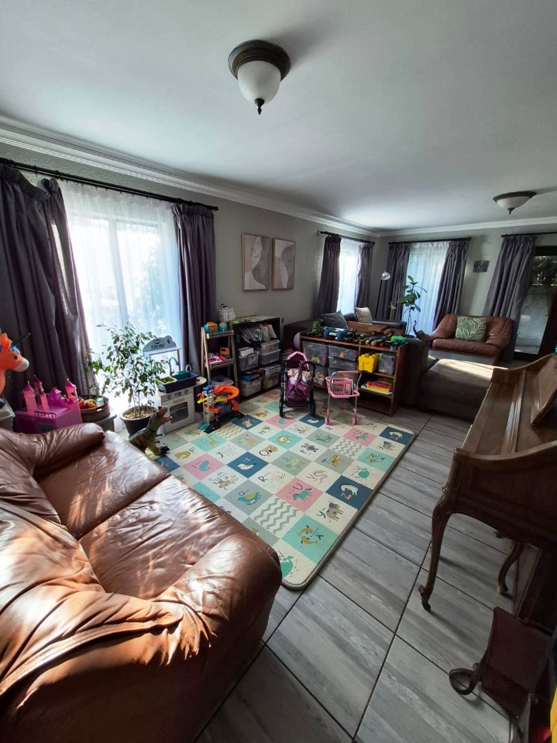 Four bedroom in Montana Tuine estate for sale