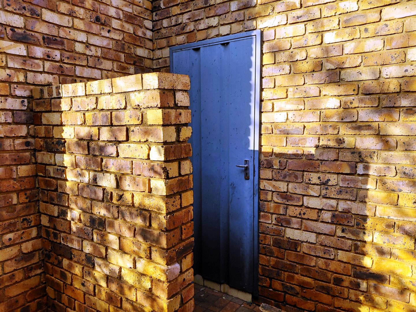 Two bedroom house for sale in old Doornpoort