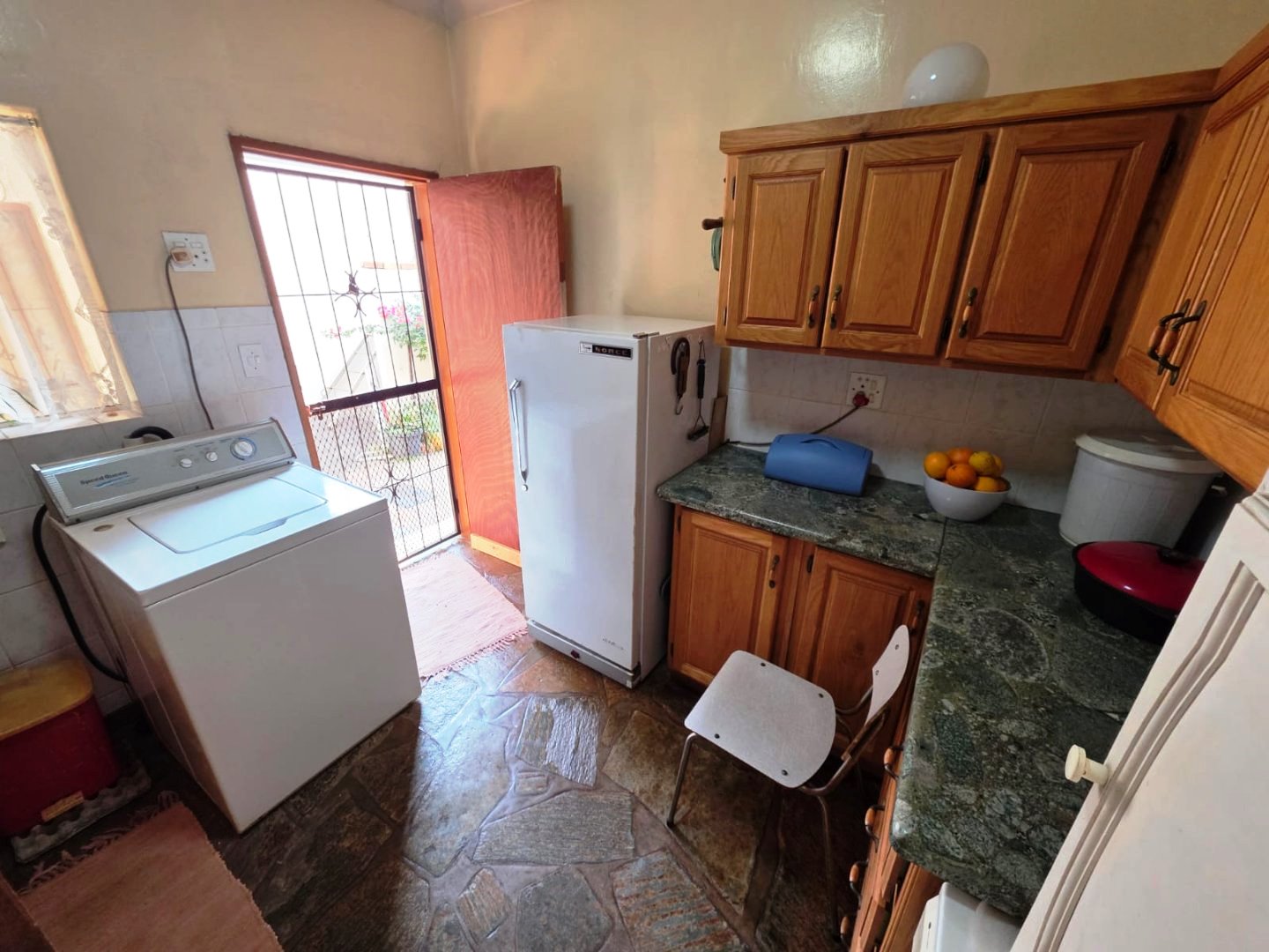 Four bed with granny flat for sale in Annlin