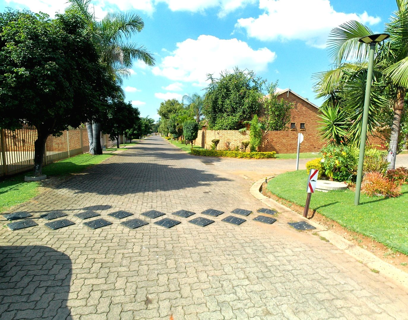 Three bed full title for sale in Theresapark